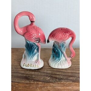 Vintage Flamingo Salt & Pepper Shakers Florida Souvenir Ceramic Pink Blue Set